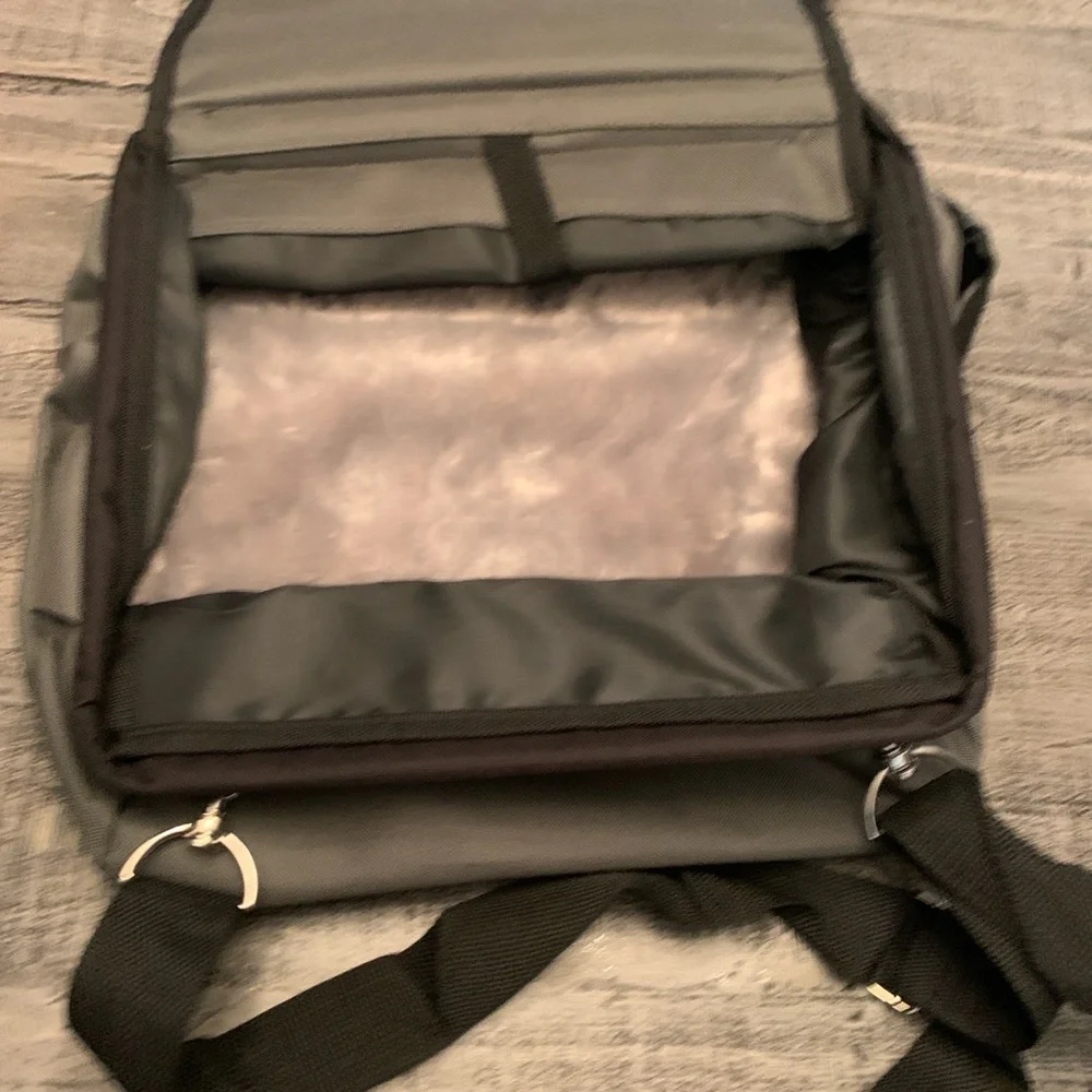 Pet Top Paw Gray Bag 12”x 12” Side Pockets, Car Support Strap